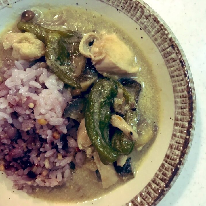 豆乳で!ヘルシーなのに濃厚でうまいグリーンカレー
